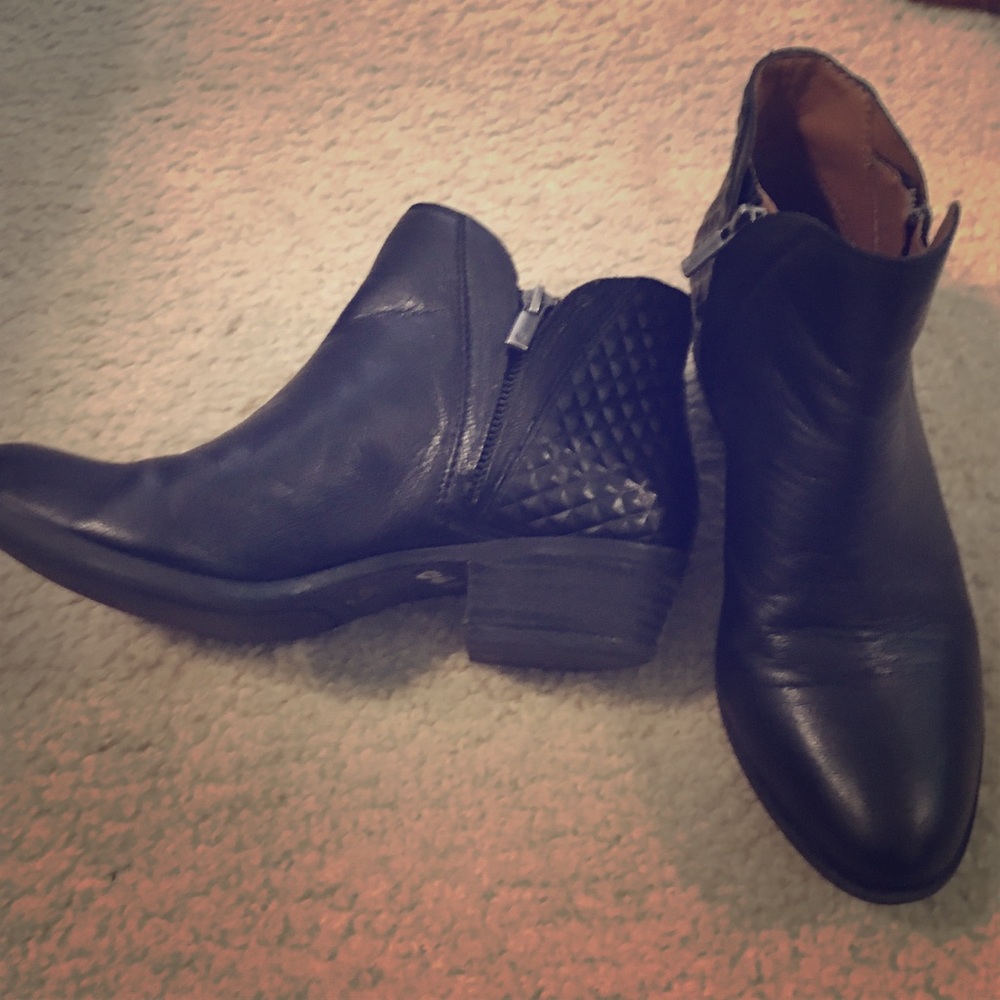 Leather ankle boots